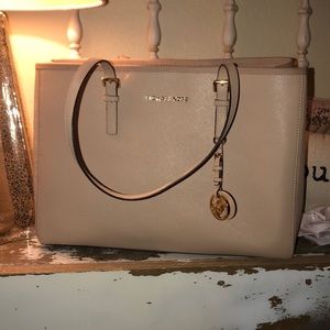 Michael Kors Tote